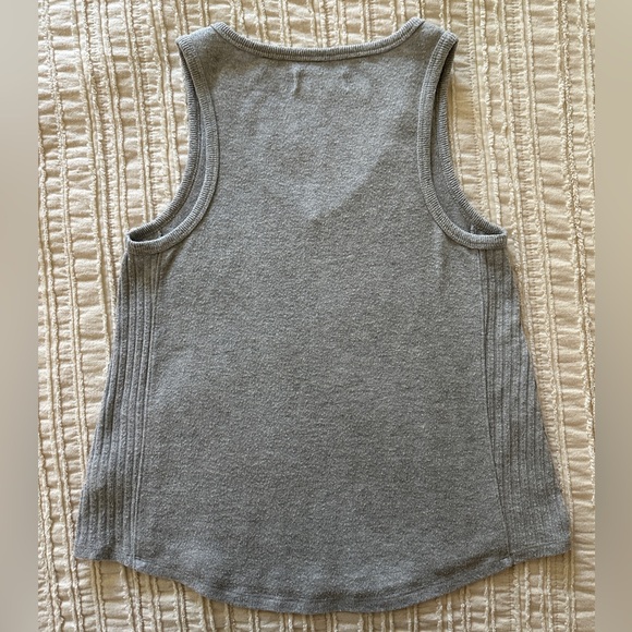 Lucky Brand 🍀 light grey thin sweater tank top - Picture 4 of 9